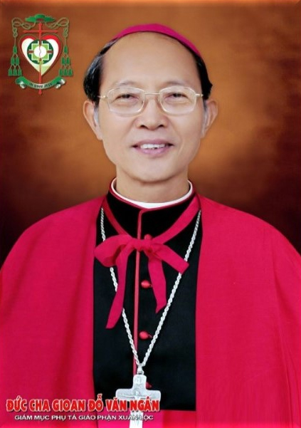 Bishop_John_Do_Van_Ngan,_Xuan_Loc,_Vietnam.jpg